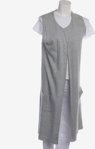 REPEAT Vest in M in Grey: front