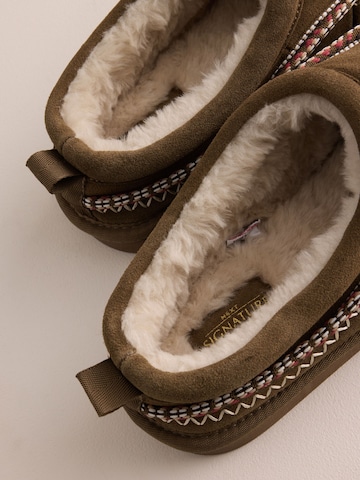 Chaussure basse Next en marron