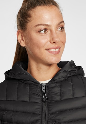 Oxmo Between-Season Jacket in Black