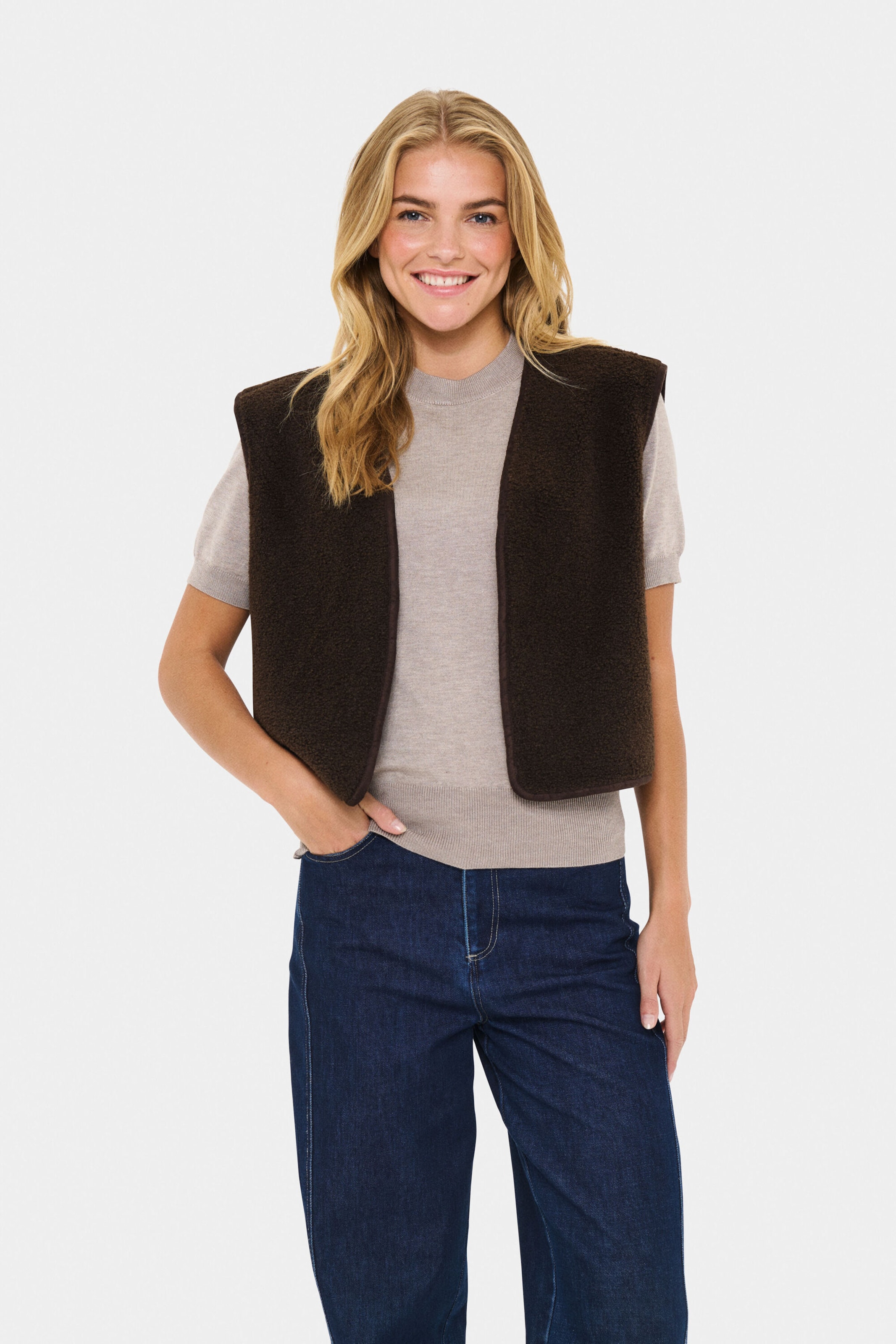 Gilet 'Icaria' SAINT TROPEZ en marron : devant