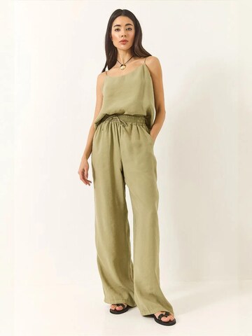 Completo pantalone di Bianco Lucci in verde