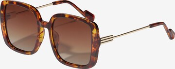 Pilgrim Sunglasses 'ALIET' in Brown: front