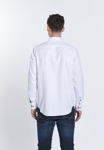 DENIM CULTURE Regular Fit Skjorte 'RODRIGO' i hvit