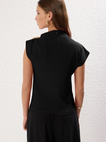 Trendyol Blouse in Black