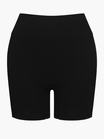 Regular Pantalon 'Cotton High-Waist Shorts' cfab (formerly creamy fabrics) en noir : devant