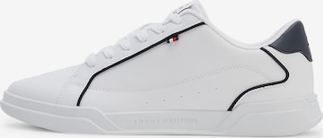 Sneaker low de la TOMMY HILFIGER pe alb: față