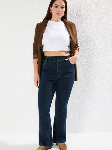 Trendyol Curve Slimfit Τζιν σε μπλε