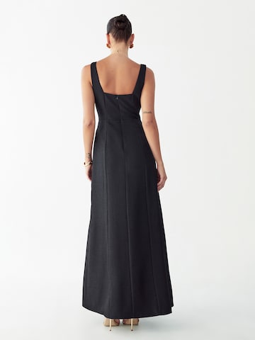Willa Večerné šaty 'LEONNE' - Čierna: zadná strana