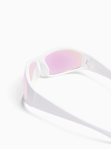 Bershka Sonnenbrille in Weiß