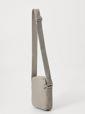 Calvin Klein Schoudertas in Grijs: zijkant