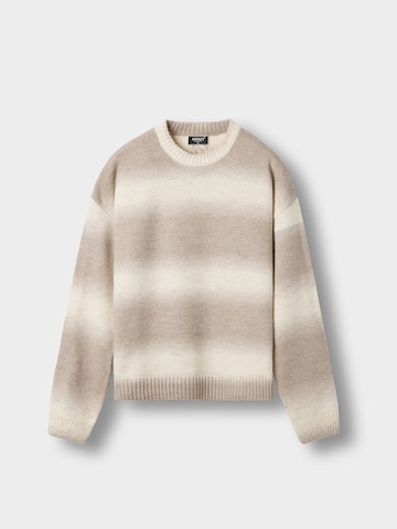 Burocs Sweater in Grey: front