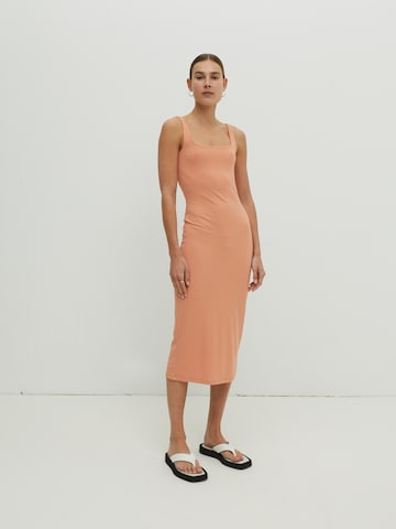 EDITED Gebreide jurk 'Quinn' in Oranje