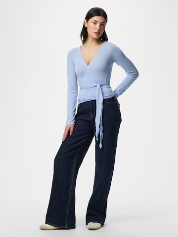 PIECES Shirt 'PCROYA' in Blau