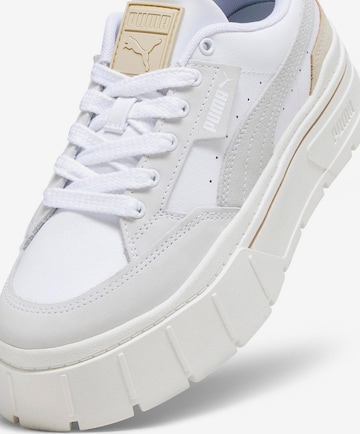 Sneaker low 'Mayze Stack Luxe' de la PUMA pe alb