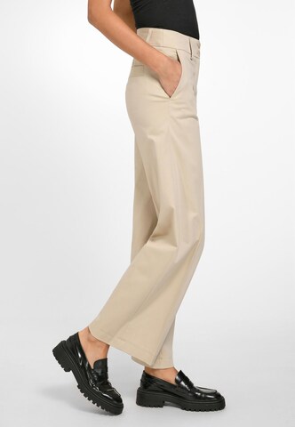 St. Emile Boot cut Pleated Pants in Beige