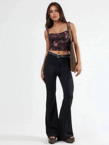 Qu Style Flared Trousers in Black