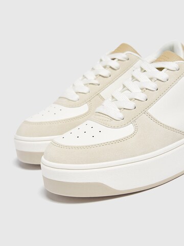 Pull&Bear Sneaker in Beige