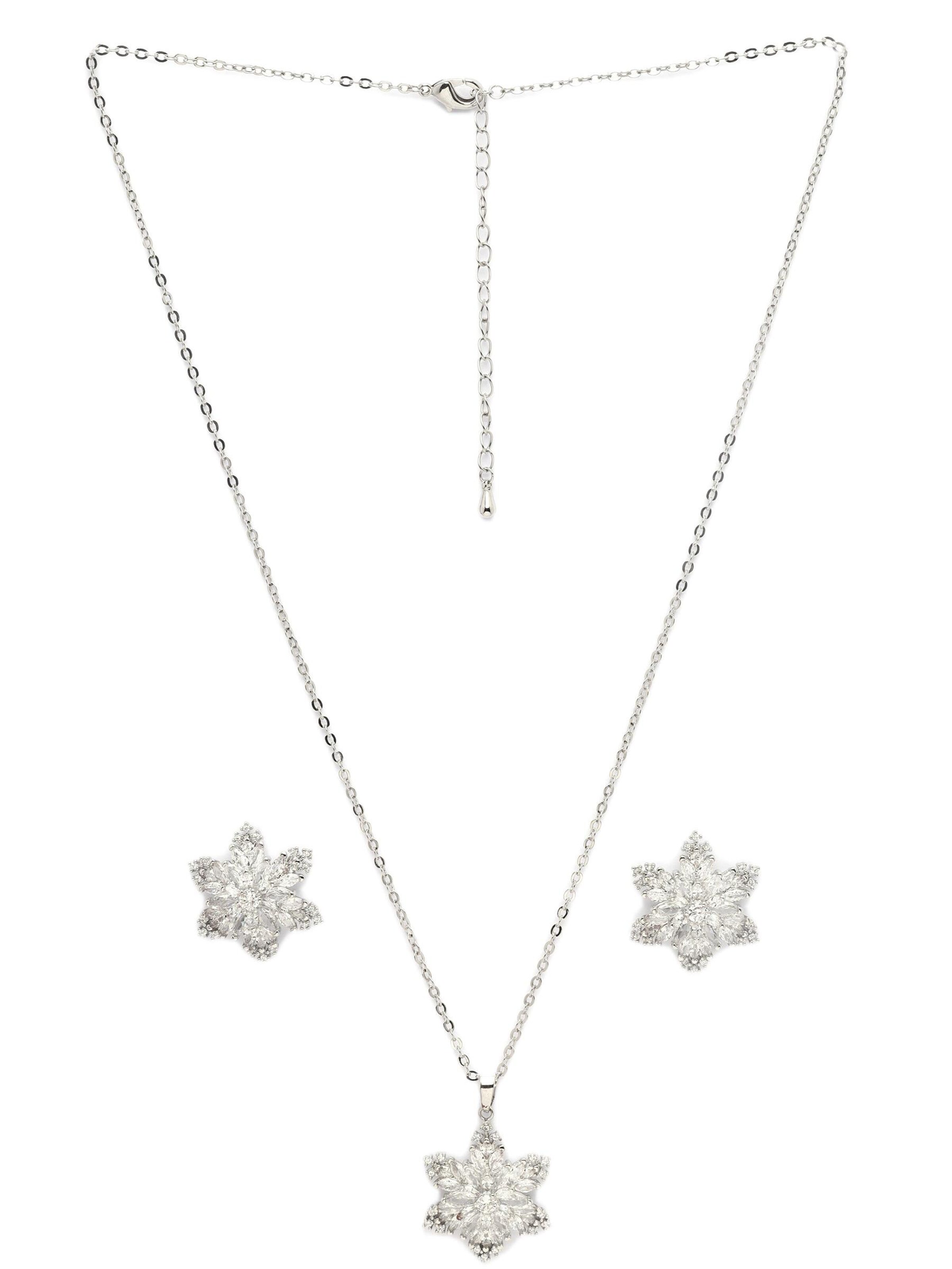 AVANT-GARDE PARIS - Conjunto de joyería 'Magdalenara' en plata: frente