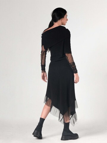 Metamorphoza Kleid in Schwarz