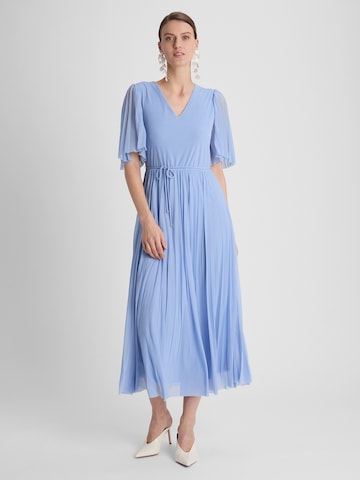 GUIDO MARIA KRETSCHMER FOR BRIDGERTON Kjole 'Daphne' i blå: forside