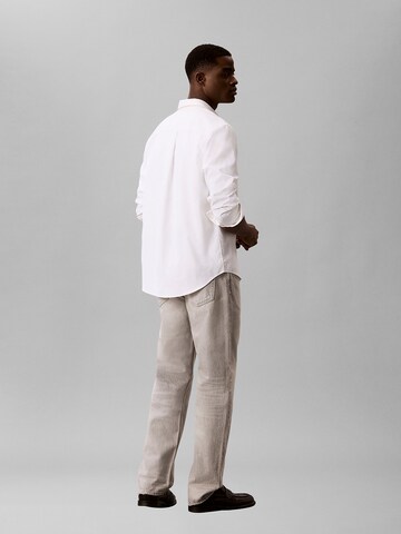 Calvin Klein Jeans Loosefit Jeans in Grau