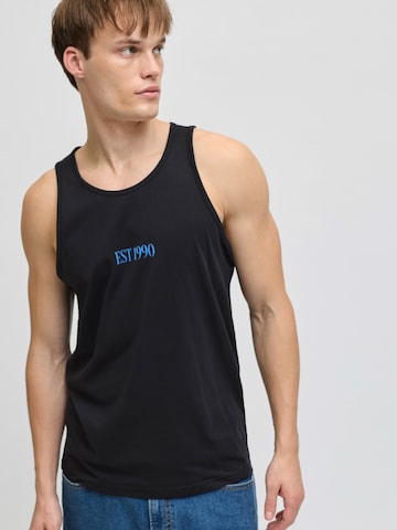 JJ Rebel - Camiseta 'JREBMILES' en negro