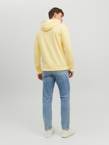 JACK & JONES Sweatshirt 'Dimensional' i gul