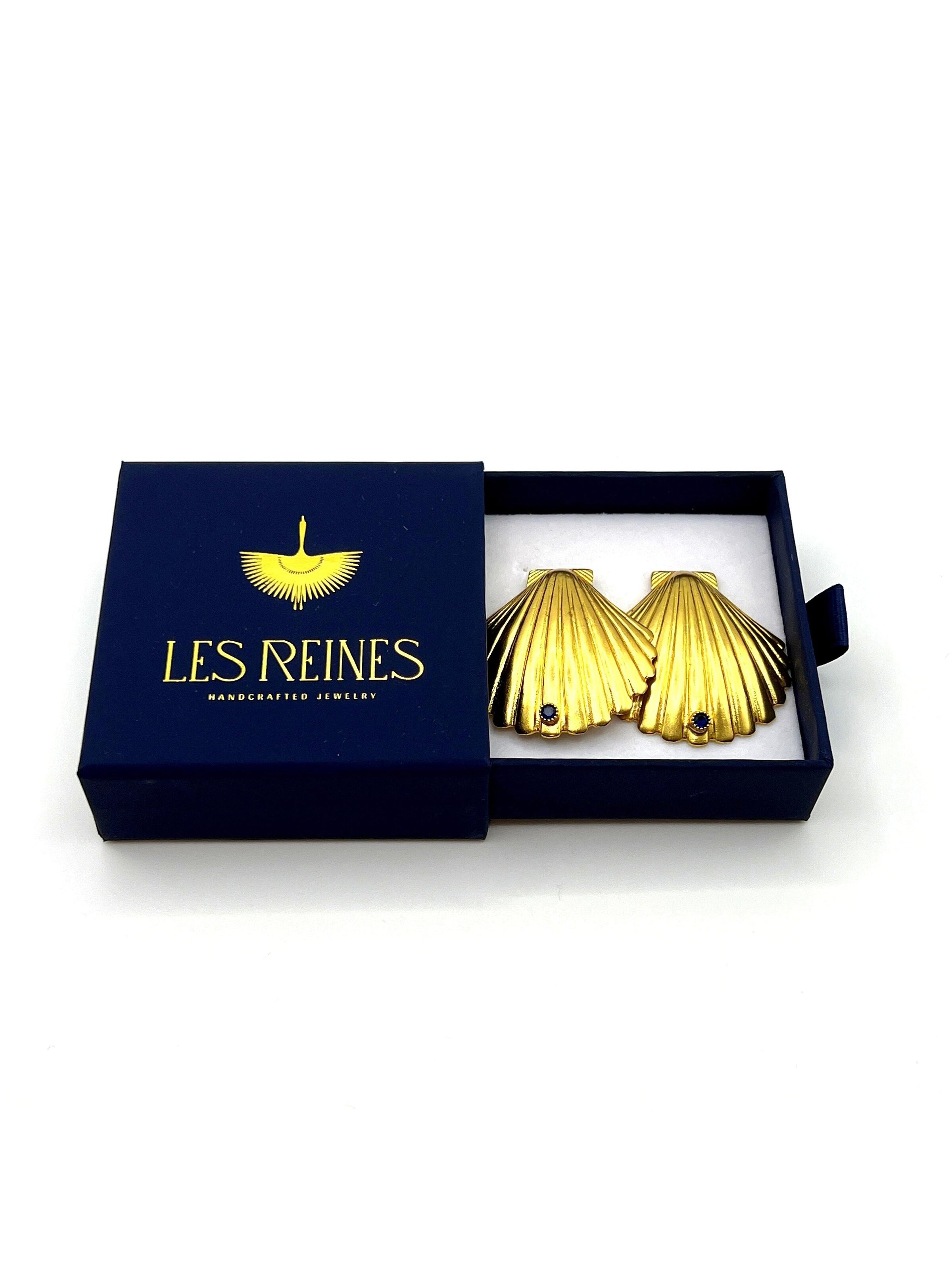 Les Reines Oorbellen 'Golden Shell' in Goud