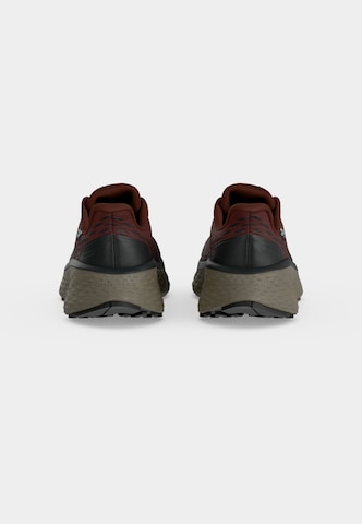 Scarpa sportiva di COLUMBIA in rosso