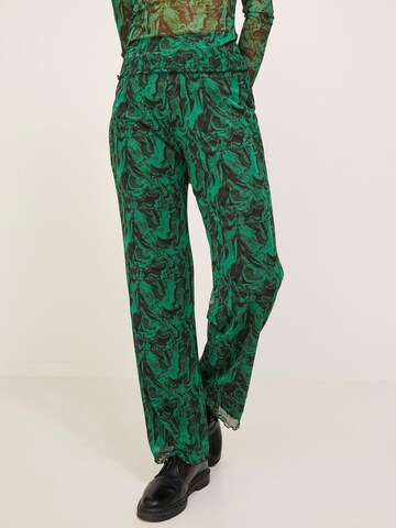 Regular Pantalon 'Aria' JJXX en vert : devant
