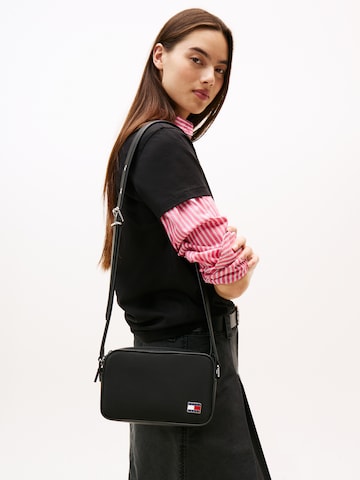 Geantă de umăr de la Tommy Jeans pe negru