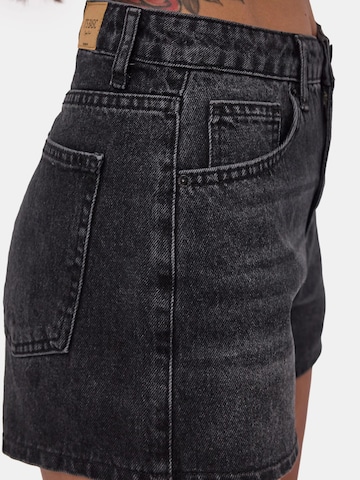 Regular Jean 'MINI DENIM SHORT' IT'S BASIC en noir