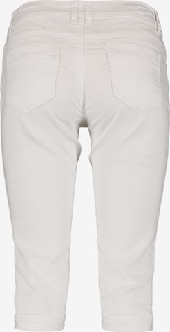 Coupe slim Pantalon 'Jenna' Hailys en blanc