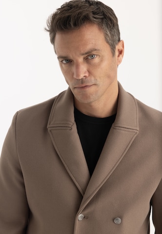 Felix Hardy Winter jacket in Brown