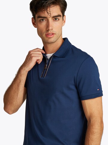 TOMMY HILFIGER Bluser & t-shirts i blå