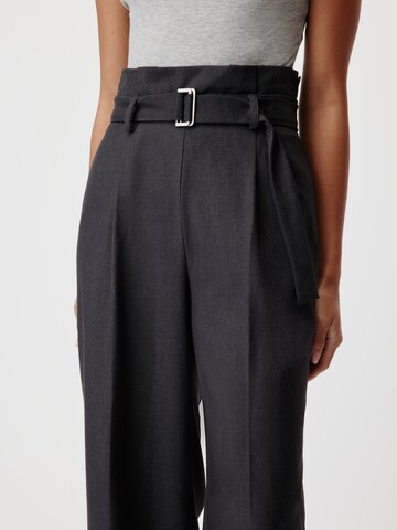 LeGer by Lena Gercke - Pierna ancha Pantalón plisado 'Jocy' en gris