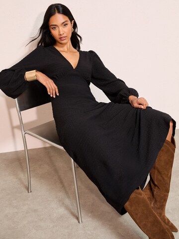 Friends Like These - Vestido en negro