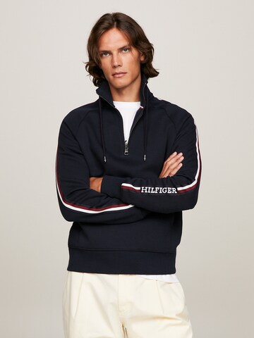 TOMMY HILFIGER Sweatshirt i blå: framsida