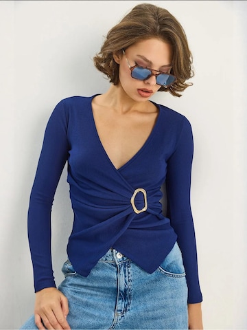 Camicia da donna di Bianco Lucci in blu: frontale