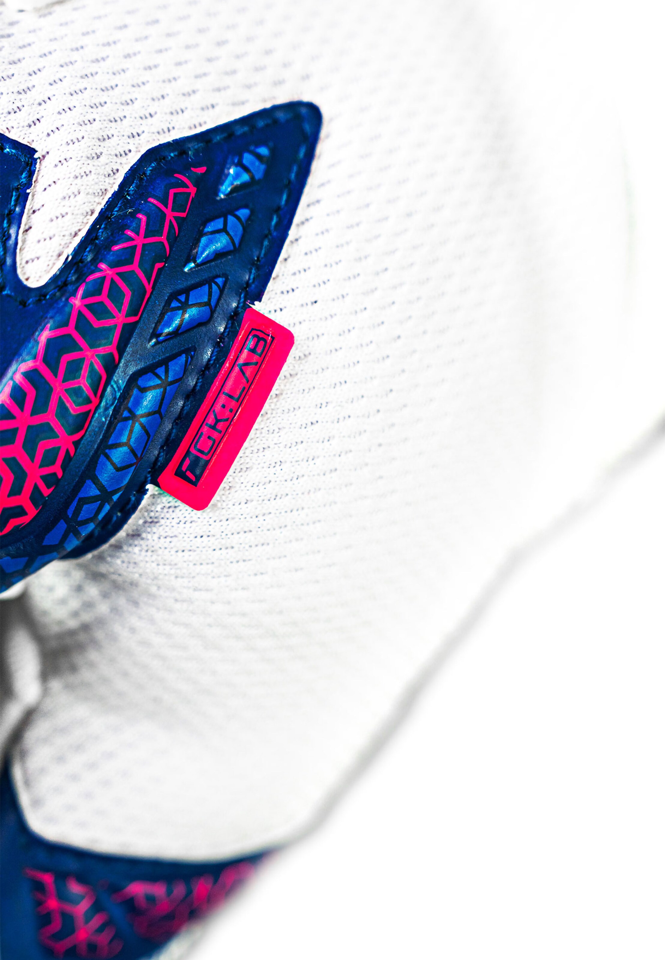 REUSCH Sports gloves 'Attrakt RE:GRIP NC Junior' in Purple