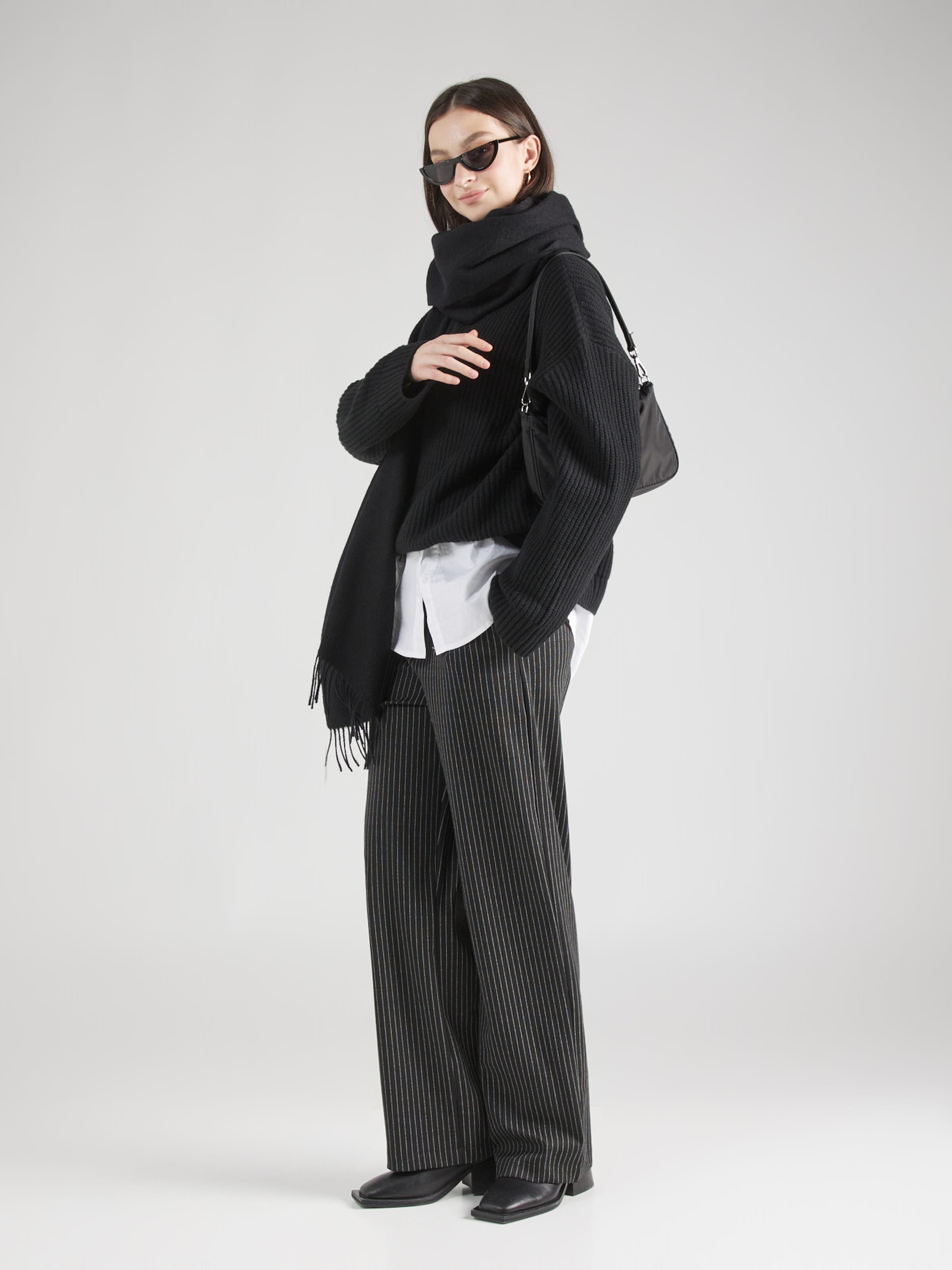 Pull gap noir store