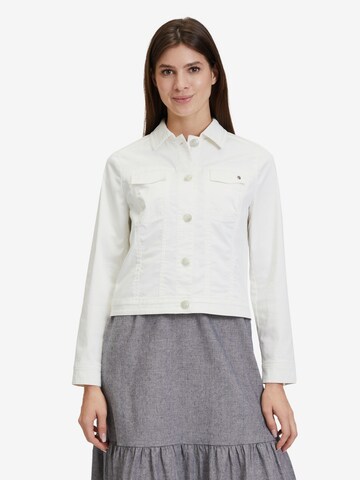 Betty & Co Between-Season Jacket in White: front