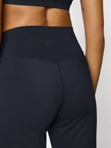 ICANIWILL Loosefit Urheiluhousut 'Nimble' värissä musta