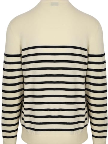 Steppin' out Shirt in White