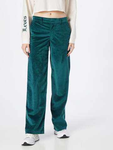 LEVI'S ® Loose fit Trousers with creases 'Baggy Trouser' in Green: front