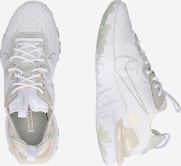Nike Sportswear Rövid szárú sportcipők 'React Vision' - fehér