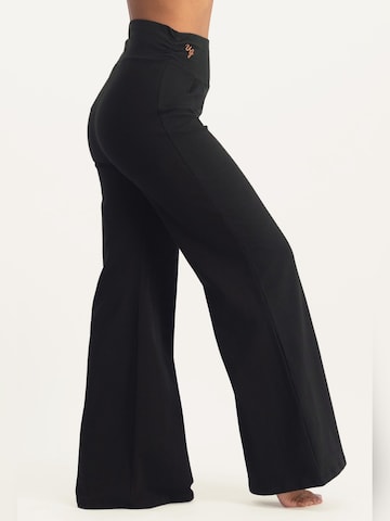 Urban Goddess Yoga & Activewear Wide leg Workout Pants 'Maeve' in Black