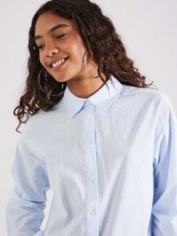NA-KD Blouse in Blue