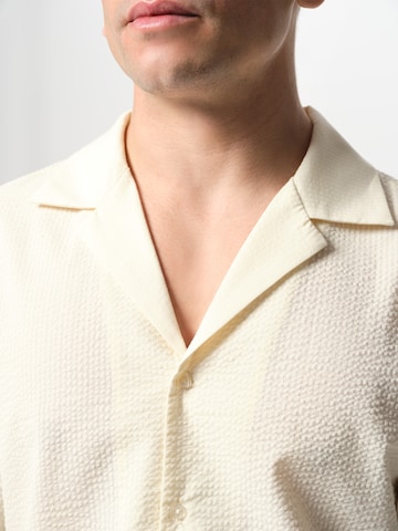 Regular fit Camicia 'Nico' di ABOUT YOU x Jaime Lorente in bianco