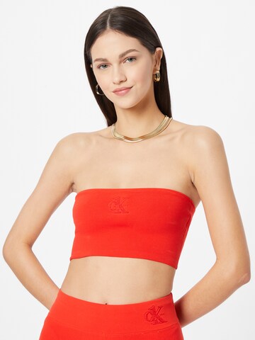 Calvin Klein Jeans - Top en rojo: frente